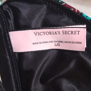Victoria's Secret Intimates & Sleepwear - Victoria’s Secret Sports Bra Victoria's Secret Intimates & Sleepwear - Victoria’s Secret Sports Bra